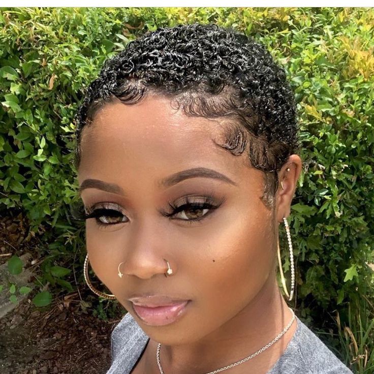 Rockin' It Natural on Instagram: “Curls and popping and edges are slayed @dominiquemeshall 😍😍😍!!! • You are Rockin’ It Natural❤!!! Follow us @RockinItNatural for daily…” Tapered Haircut Natural Hair, Big Chop Natural Hair, Natural Hair Twa, Future Hairstyles, Short Natural Haircuts, Short Natural Curly Hair, Black Hair Short Cuts, Twa Hairstyles, Tapered Natural Hair