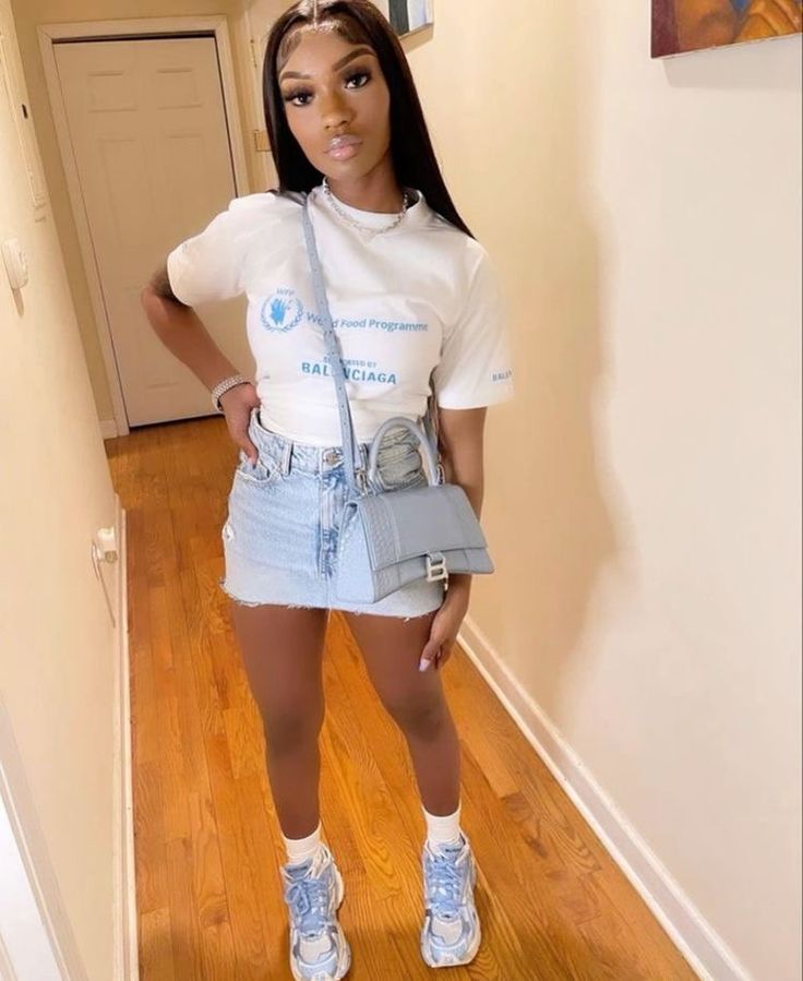 Birthday Fit With Sneakers, Hot Pink Balenciaga Sneakers Outfit, Skirt Outfits With Sneakers Black Women, Offwhite Outfits For Black Women, Baddie Outfits Designer, La Outfits Black Women, Trunk Party Outfit Ideas, Sneaker Birthday Outfit, Gucci Outfits Black Women