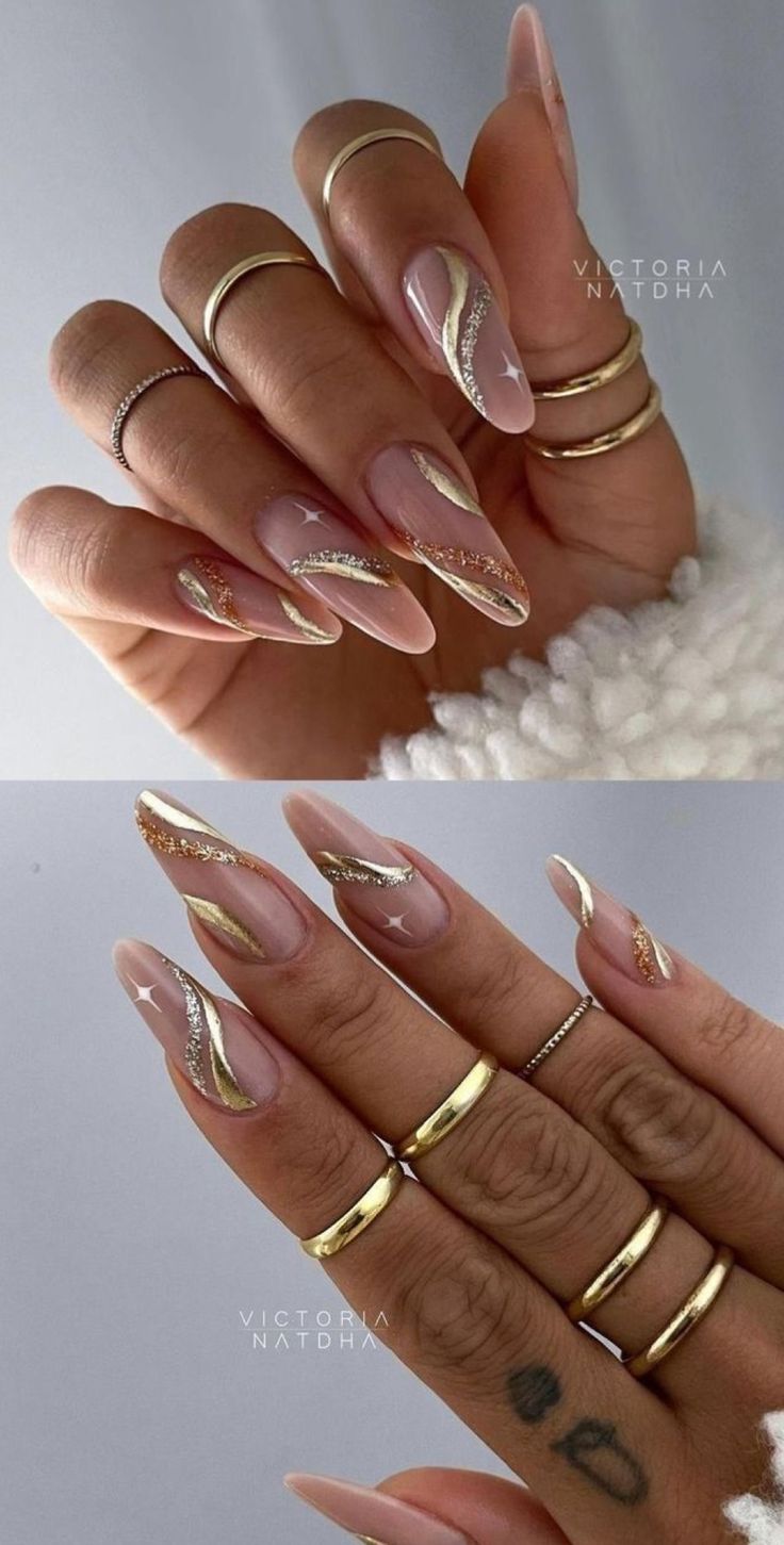 White And Golden Nails, Gold Swirl Nails, Stiletto Nails Designs Summer, 30th Birthday Nails, Gold Pedicure, Ongles Beiges, Summer Nail Inspiration, White Nails With Gold, Gold Acrylic Nails