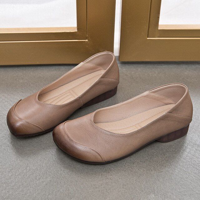 • Upper Material: Split Leather• Toe Shape: Round Toe• Season: Spring/Autumn• Pattern Type: Solid• Outsole Material: TPR• Lining Material: Polyurethane• Item Type: Flats• Insole Material: Polyurethane• Fit: Fits true to size, take your normal size• Fashion Element: Sewing• Closure Type: Slip-On• Heel Height: 1.18 in• Platform Height: 0 / 1.18 in• Weight: 5 oz• Item # 89575• Width Options: B - Medium• Import Product• Shipping Worldwide Flat Feet Shoes, Party High Heels, Mouth Design, Elegant Sandals, Moccasins Shoes, Square Toe Heels, Leather Flat Shoes, Shoe Covers, Genuine Leather Shoes