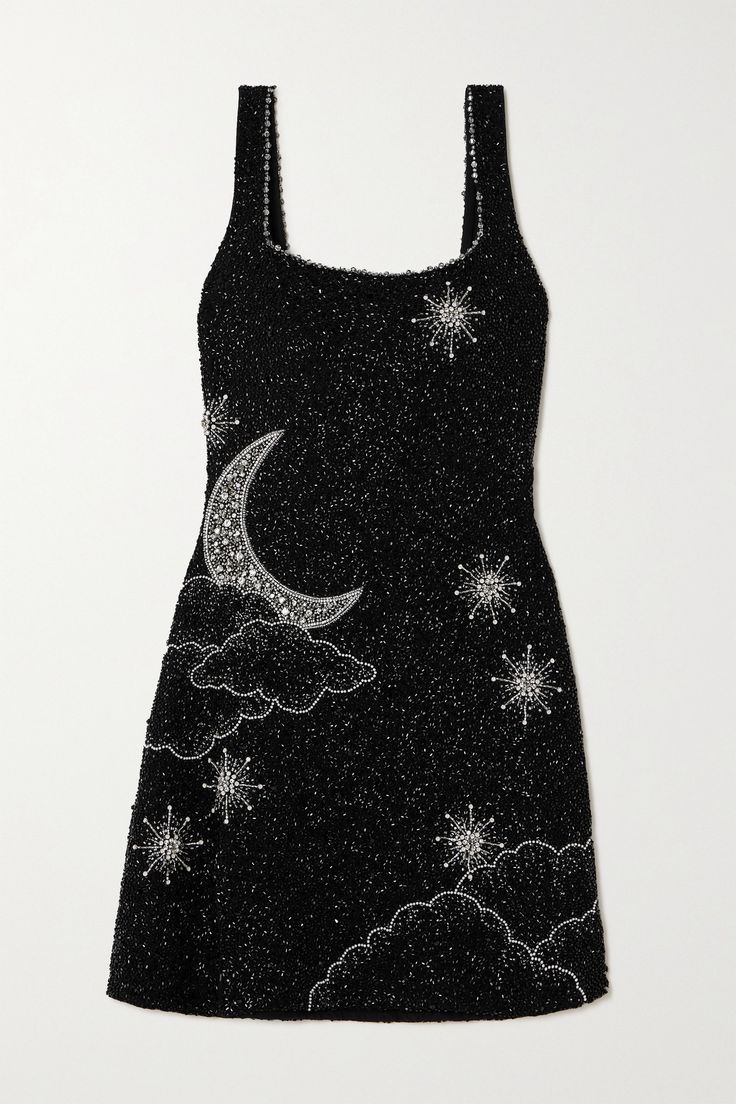 EXCLUSIVE AT NET-A-PORTER. Before they're applied with Swarovski beads and crystals, the stars and moon motifs on Clio Peppiatt's 'Lucina' dress are hand-drawn by the designer. Cut in the signature fit-and-flare silhouette, it's made from mesh enriched with four-way stretch, so it won't inhibit your movement when you hit the dance floor. Clio Peppiatt, Moon Dress, Star Dress, Mode Inspo, Embellished Dress, Beaded Dress, Birthday Dresses, Looks Vintage, Fancy Dresses