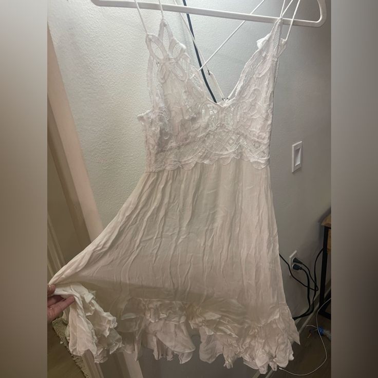 Free People White Dress New With Tags White Lace Slip Dress, Free People Sequin Dress, Free People White Dress, Open Back Maxi Dress, Lace Slip Dress, Button Front Dress, Short Sleeve Mini Dress, Lace Slip, Mini Shirt Dress