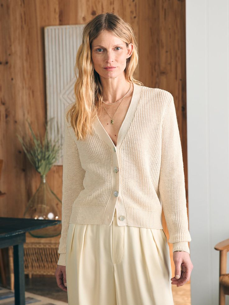 Warm enough for cool spring evenings but still light enough for sunny days, this charming cardigan is knit in an airy linen cotton blend that makes it the ideal layering piece. The textural, open stitch drapes beautifully with a slouchy, oversized fit. Over a tank, dress, or on its own, you'll be reaching for this vers Soft Autumn Style, Half Cardigan, Tank Jumpsuit, Tall Men Clothing, Linen Cardigan, Summer Cardigan, City Fashion, Flattering Dress, Soft Autumn