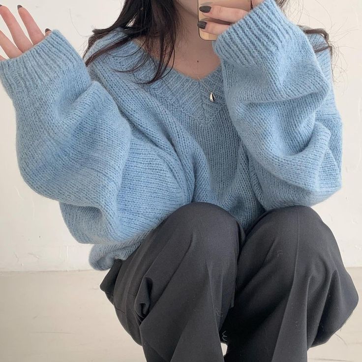 Soft Autumn Outfits Aesthetic, Demure Outfit, Ethical Clothing Brands, Outfit Korean, Stylish Sweaters, Easy Trendy Outfits, Cute Comfy Outfits, Casual Style Outfits, Comfy Outfits