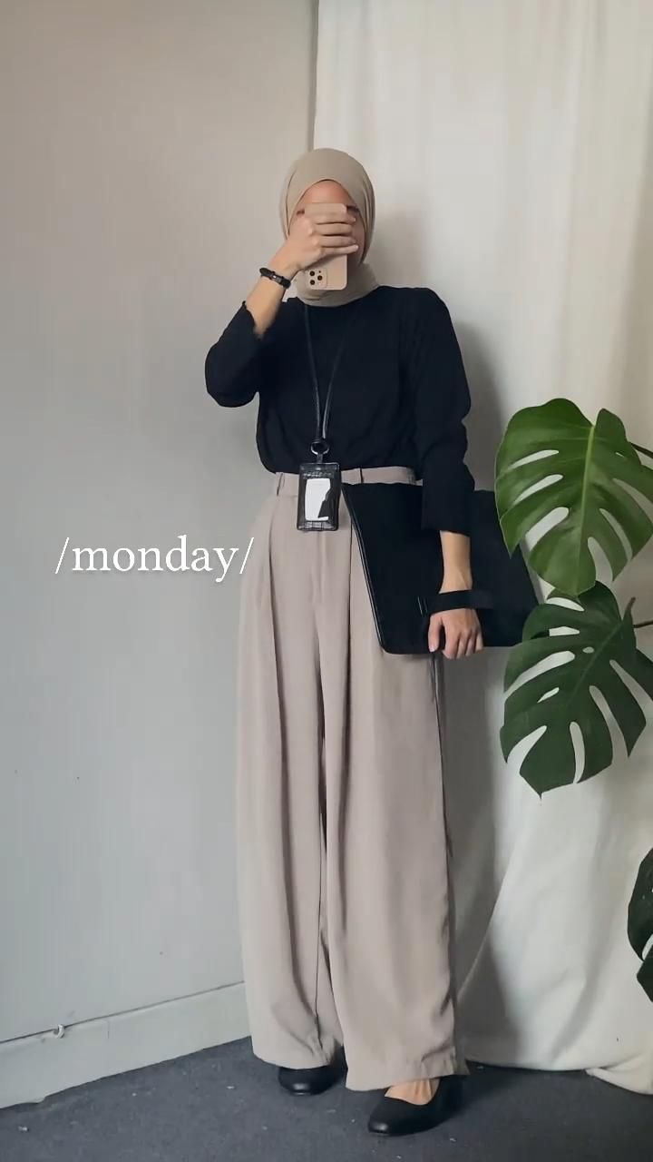 Smart Casual Muslimah Hijab Outfit, Hijab Smart Outfit, Hijab Fashion Office, Hijab Smart Casual Outfit, Modest Smart Casual, Muslimah Work Outfit, Ootd Lamar Kerja, Business Casual Hijab, Outfit Kerja Casual