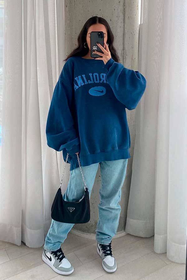 30 looks para que ama calça jeans - Guita Moda Tomboy Style Outfits, Sweatshirt Outfit, Streetwear Fashion Women, Hoodie Outfit, Indie Outfits, Swaggy Outfits, Mode Inspo, Tomboy Fashion, 가을 패션