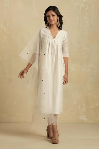 Shop for Charkhee White Chanderi Embroidered Kurta Set for Women Online at Aza Fashions White Indian Dress, Pant Embroidery, Organza Kurti, White Kurti, Cotton Palazzo Pants, Ethnic Kurti, Mirror Embroidery, Fashion Illustration Sketches Dresses, White Kurta