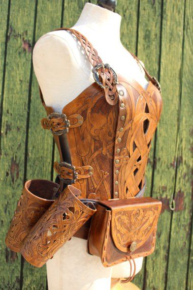 Armored Corset, Armor Corset, Celtic Wolf, Leather Bracers, Fair Outfits, Viking Designs, Celtic Dragon, Looks Country, Leather Armor