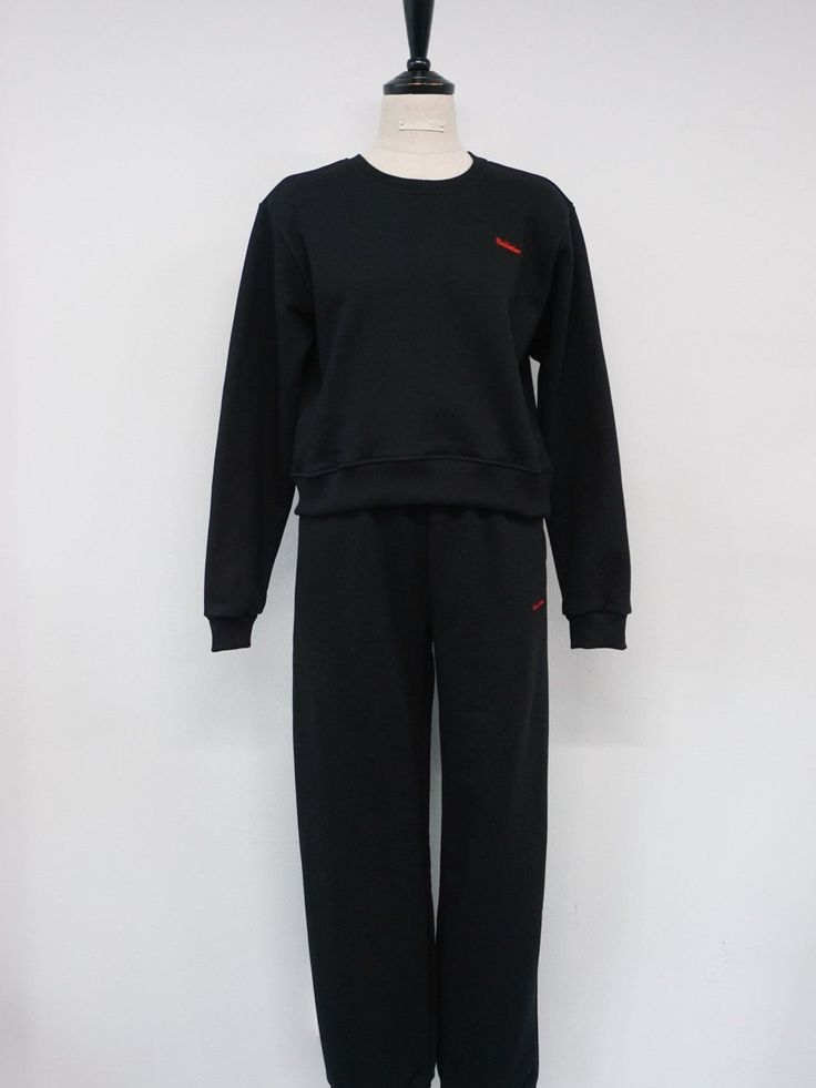 Cozy 100% cotton sweatpants. Oversized slouchy fit with elastic waistband. Matching Real Cropped Sweatshirt also available. Model is in MINUSEY ONE SIZE. ✔️ Free worldwide express shipping over $100✔️ Loved by 6,500+ customers✔️ Limited edition collections, maximum style⠀⠀⠀⠀⠀⠀⠀⠀⠀Stay ahead of the trend with can’t-find-anywhere-else staples. Your closet will thank you 💕* MINUSEY ONE SIZE = EU 34-38, US 2-6* 100% Cotton* Dry clean* Made in Korea - Model Height: 172cm/5'7" (US2, EU34) Black Cotton Joggers For Fall, Black Cotton Sweats With Pockets, Basic Black Sweatpants For Loungewear, Comfortable Black Cotton Sweats, Black Comfortable Cotton Sweats, Black Relaxed Fit Basic Sweats, Black Sweats With Pockets For Loungewear, Basic Black Joggers For Loungewear, Black Cotton Sweats For Leisure