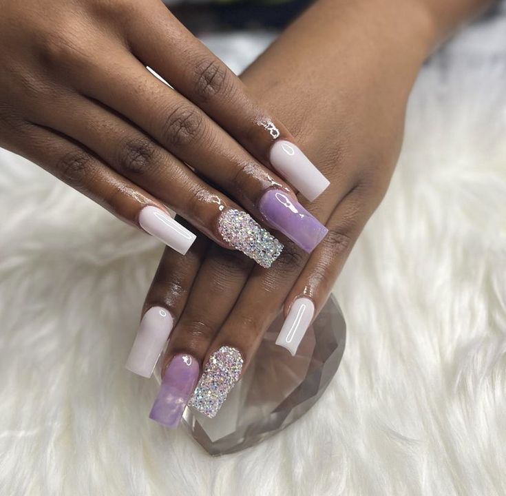 Violet And White Nails, White And Lavender Nails, Lilac And Silver Nails, White And Purple Nails, Bridgerton Prom, Purple And White Nails, Purple And Silver Nails, Sliver Nails, Bday Nails