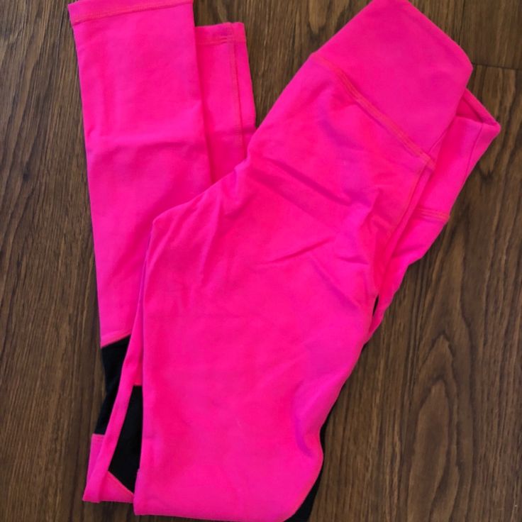 Never Worn. Yoga Leggings, Colorful Leggings, Pink Black, Pant Jumpsuit, Black Pink, Pants For Women, Leggings, Yoga, Pants