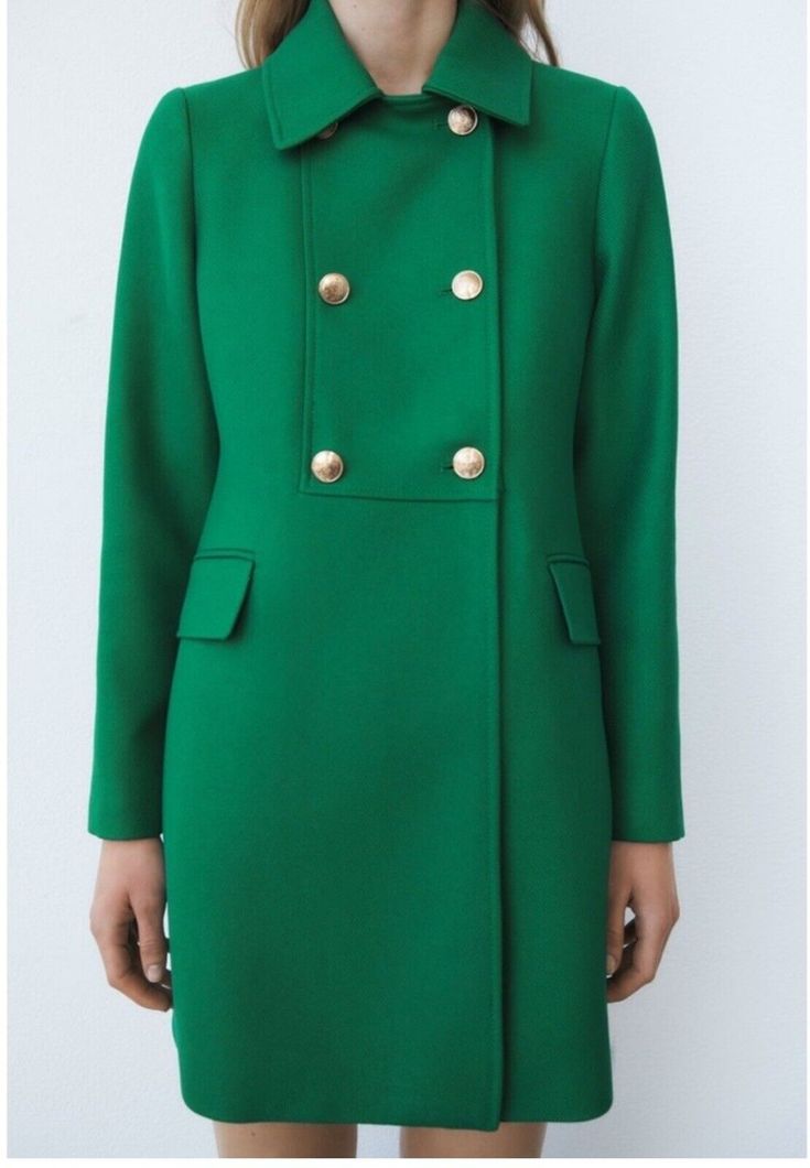 NWT ZARA Kelly GREEN TAILORED BUTTONED COAT SIZE S. Condition is New with tags. Shipped with USPS Priority Mail. Emily In Paris Outfits, Cool Coats, Embossed Metal, Fitted Coat, Tailored Coat, Paris Outfits, Apple Green, Zara United States, Kelly Green