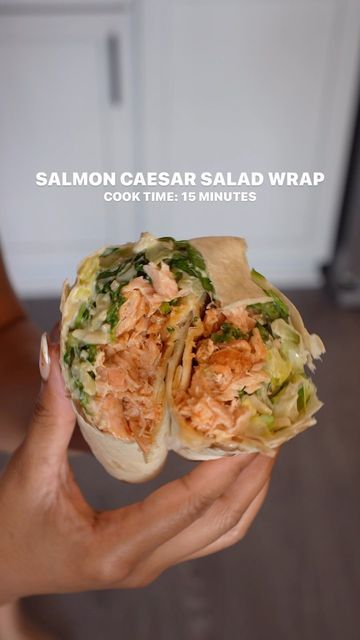 Salmon Caesar Wrap, Salmon Ceasar Wrap, Salmon Ceased Salad, Salmon Ceasar Salad Recipe, Salmon Wrap Recipes, Salmon Caesar Salad, Caesar Salad Wrap, Fish Diet, Salmon Meal Prep