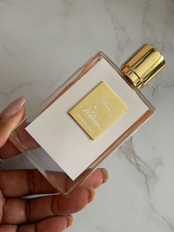 #perfumereview #pinterestmarketing #pinterest #perfume #rihanna Rihanna Parfum, Perfume Rihanna, Perfume Amazon, Rihanna Perfume, Love By Kilian, 2023 List, Signature Perfume, Feminine Perfume, Wedding Perfume