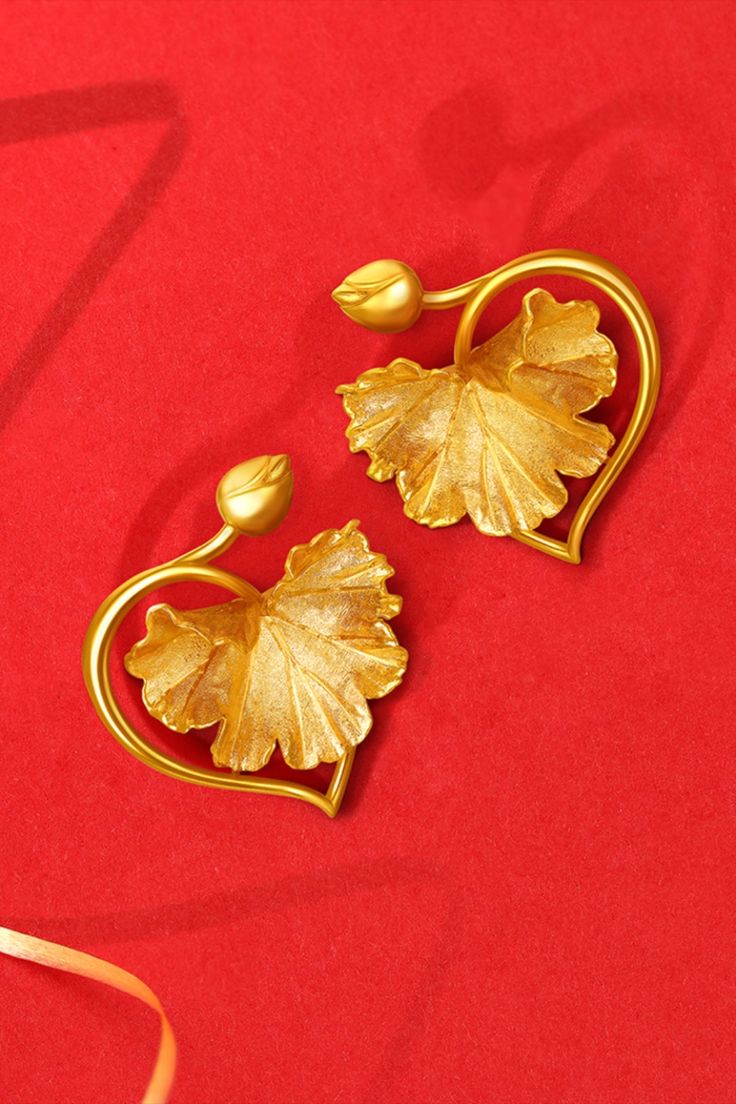 Wrap up a stellar year with finesse with our bold new collection 'A Fine Finish'! Tanishq Jewellery Earrings Gold, Tanishq Earrings Gold Design, Tanishq Jewellery, Diamond Jewellery Designs, Small Earrings Gold, Unique Gold Jewelry Designs, Gold Flower Earrings, Wedding Jewelry Sets Bridal Jewellery, Antique Gold Earrings