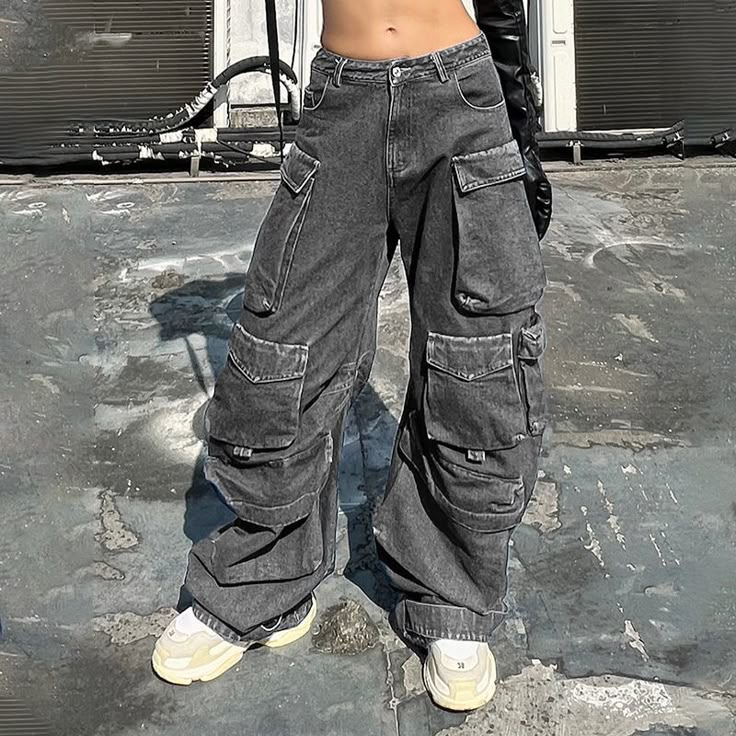 Vintage Jeans Style, Street Fits, Casual Wide Leg Pants, Denim Patterns, Street Look, Loose Pants, Women Cargos, Cargo Pants Women, Cargo Jeans