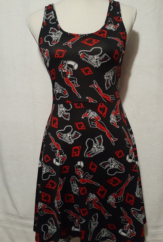 Harley Quinn Dc Comics Originals Dress Animated Style Size Small Nwot Black Fitted Mini Dress For Cosplay, Anime Style Fitted Dresses For Themed Events, Red Mini Dress For Cosplay, Black Dress For Costume Party And Cosplay Events, Themed Fitted Dress For Costume Party, Black Dresses For Halloween Themed Events, Retro Halloween Cosplay Dress, Fitted Black Cosplay Dress, Black Anime Dress For Halloween