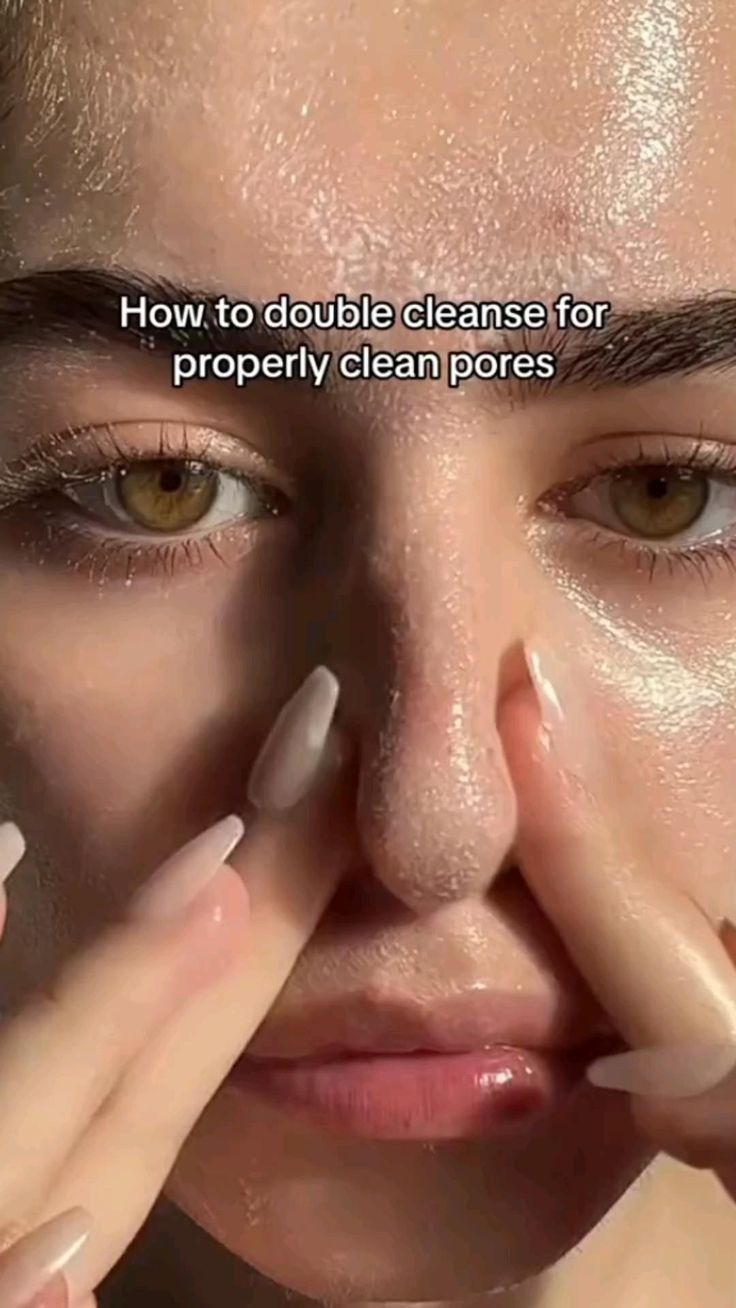 how to double Cleansing for properly clean pores Healthy Toenails, Therapy Website, Skin Facial, Double Cleansing, Mental Health Therapy, Facial Skin Care Routine, Clean Pores, Mist Spray, Face Skin Care