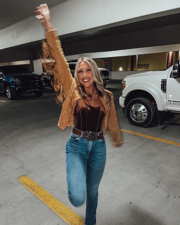 Western Outfits For Concert Women, Outside Country Concert Outfit Fall, South Western Outfits, Going Out Outfits Western, Outfit Ideas For Country Concert Fall, Bodysuit Western Outfit, Bling Rodeo Outfit, Flashy Western Outfits, Call Western Outfits