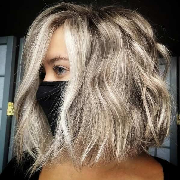 Shaggy Bob Hairstyle Hair Ideas Messy Bobs, One Length Haircuts, Womens Haircuts Medium, Textured Haircut, Shaggy Bob, Lob Haircut, Low Lights Hair, Bleached Hair, Medium Hair Cuts