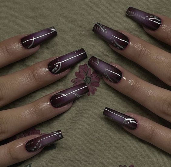 Simple Dark Nail Designs, Acrylic Nails Grunge, Edgy Nails Acrylic Grunge, Simple Nails Acrylic, Nails Grunge, Kylie Nails, Tapered Square Nails, Goth Nails, Simple Gel Nails