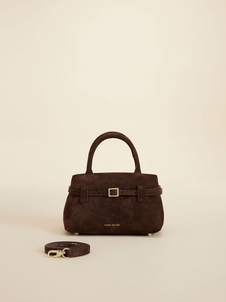 Le Cambon 20 Deep Brown Suede Handbags Aesthetic, Sacs Design, Vogue France, Fall Bags, 여름 스타일, Italy Outfits, Daily Bag, Suede Handbags, Fall 24