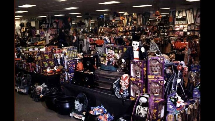 a room filled with lots of halloween items