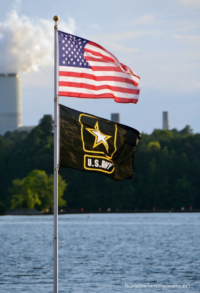 U.S. Army and United States Flag, Lake Norman | homeiswheretheboatis.net Airport Pictures, Us Flags, Military Wallpaper, Military Flag, Lake Norman, Military Special Forces, Scammer Pictures, Star Spangled Banner, United States Flag