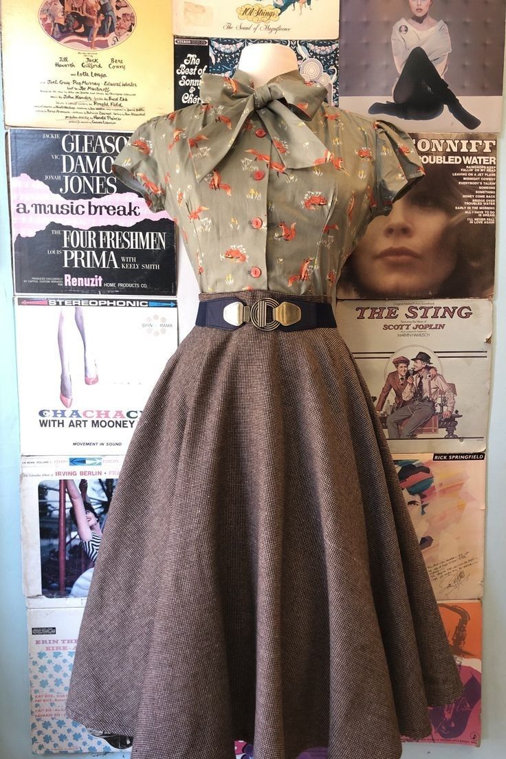 Skirt Combinations, 40s Mode, Modern Millie, Florida Fashion, Retro Pin Up, Brown Tweed, Sweater Outfit, Retro Mode, Vintage Inspired Outfits