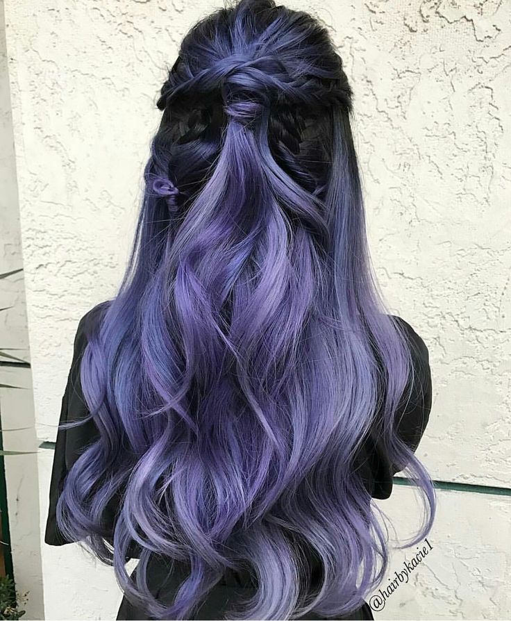 Black and dark lavender hair Silver Lavender Hair, Full Lace Front Wigs, Lilac Hair, Lavender Hair, Ombré Hair, Hair Color Purple, Ombre Hair Color, Halloween Hair, Lace Hair