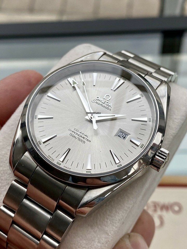 Omega Seamaster Aqua Terra 856 🐸 Breitling Watches Mens, Omega Seamaster Aqua Terra, Mens Watch Brands, Stylish Watches Men, Trendy Watches, Seamaster Aqua Terra, Aqua Terra, Premium Watches, Gold Watch Men