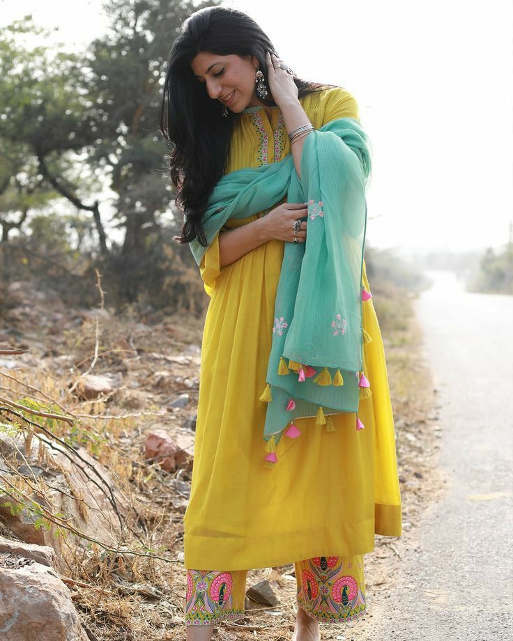 Stylish Palazzo suit Combination With Yellow Kurti, Yellow Cotton Suit, Yellow Contrast Color Combinations, Yellow Combination Outfits Indian, Patola Suits, Suit Kurti, Contrast Dupatta, Kurti Suit, Indian Designer Suits