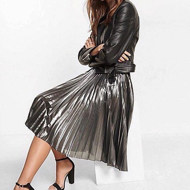 Express Metallic Pleated Midi Skirt, Metallic Silver, Size S. Glamorous Pleated Crepe And A Smooth Liner Make This Slinky Skirt A Go-To Choice For Parties, Date Nights And Beyond. Worn Once And Like Brand New! Metalic Pleated Midi Skirt, Elegant Shiny Skirt For Night Out, Glamorous Metallic Skirt For Spring, Chic Metallic Skirt For Spring, Fitted Metallic Skirt For Fall, Silver Fitted Skirt For Spring, Chic Metallic Skirt For Night Out, Shiny Skirt For Night Out In Spring, Fitted Silver Skirt For Spring