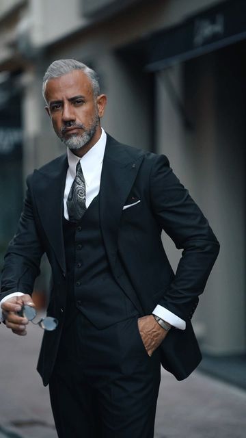 Italian Wedding Suit, Italian Style Suit, Mens Fashion Suits Casual, Men's Hipster Style, Black And White Suit, Black Suit Men, Suits Men Business, Italian Suit, Black Men Fashion Swag