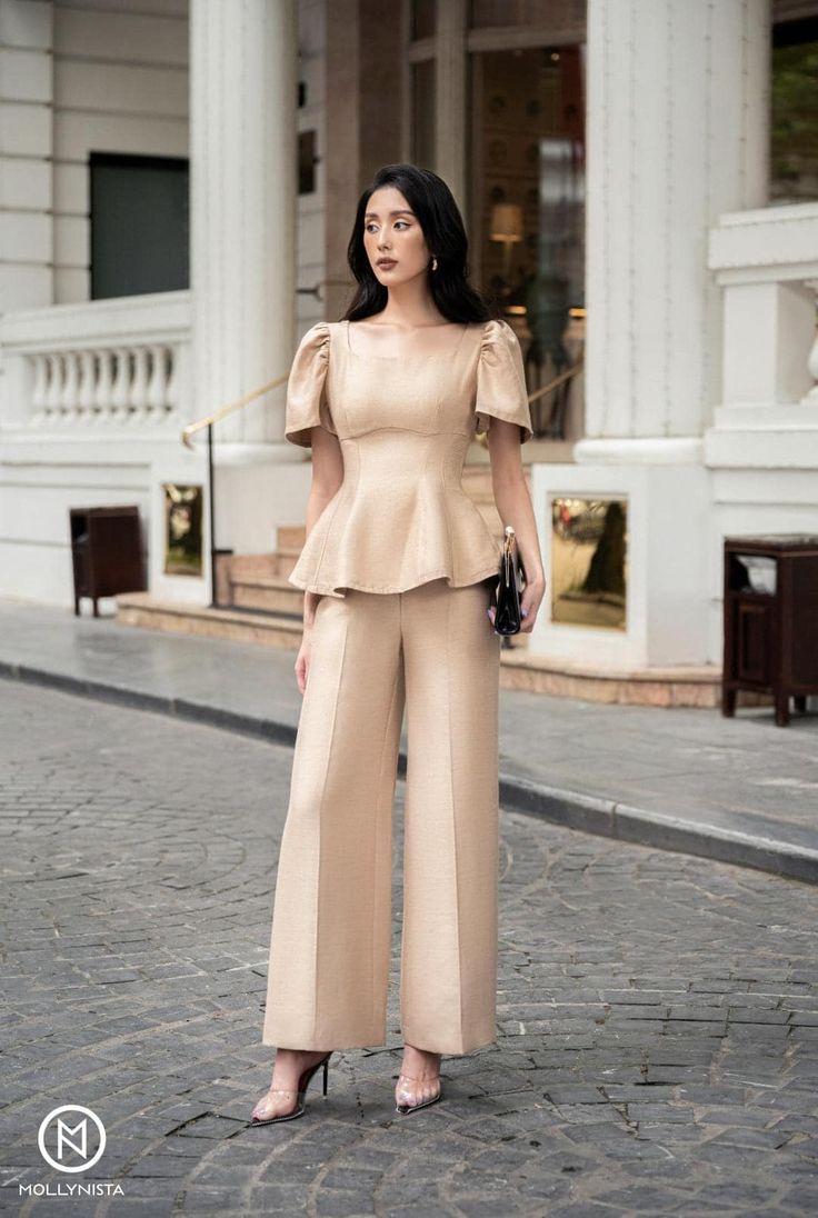 Filipiniana Outfit, Elegant Long Sleeve Wedding Dresses, Modern Filipiniana Dress, Modern Filipiniana, Grad Outfits, Filipiniana Dress, Glamour Outfit, Classy Winter Outfits, Womens Trendy Dresses