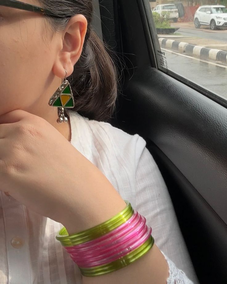 of greens and pinks 🦜✨ dupatta: @nafisarachelwilliam #desicore #desiaesthetic #desiaesthetics Green Bangles Aesthetic, Green Glass Bangles, Bangles Snap, Simplistic Jewelry, 17th Birthday Ideas, India Trip, Grunge Pictures, Fashionable Saree Blouse Designs, Desi Wear