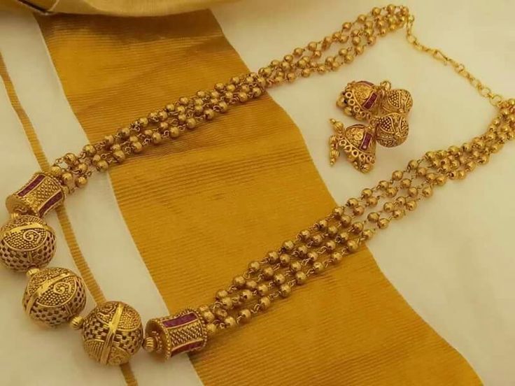 Mala set Mala Set In Gold, Children Dress, Antique Gold Jewelry Indian, Black Beaded Jewelry, Wedding Jewellery Collection, Antique Gold Jewelry, Gold Bangles Design, Gold Fashion Necklace, Neck Jewellery