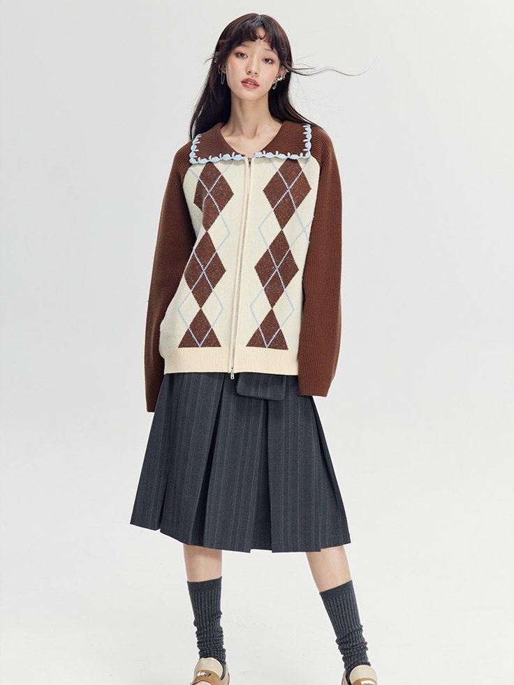 Material: Polyester30.2% Acrylic25.6% Cellulose fiber23.2% Nylon21
 Size: SM
 
 Model: 167cm/49kg





 Length
 Chest
 Sleeve Length


 S
 64cm
 116cm
 60cm


 M
 66cm
 M 66cm
 M 66cm 120cm Brown Cable Knit Long Sleeve Outerwear, Brown Long Sleeve Cable Knit Outerwear, Beige Knit Outerwear With Ribbed Collar, Knit Long Sleeve Outerwear For Work, Brown Long Sleeve Outerwear With Ribbed Collar, Brown Outerwear With Ribbed Collar And Long Sleeve, Fitted Beige Outerwear With Ribbed Cuffs, Spring Cable Knit Outerwear For Work, Knit Long Sleeve Outerwear With Ribbed Cuffs