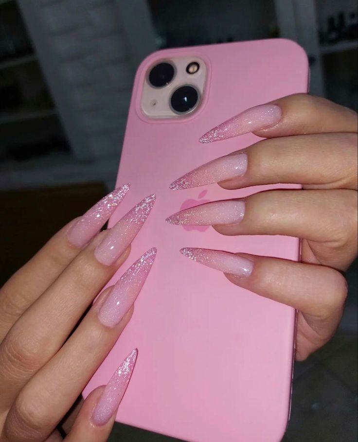 Simple Stiletto Nails, Pointy Acrylic Nails, Almond Nails Pink, Pink Stiletto Nails, Nails Photos, Acrylic Nails Stiletto, Stilleto Nails Designs, Baby Pink Nails, Pointy Nails