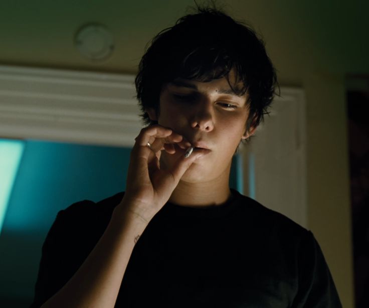 Dean Taylor Devon Bostick, David Bostick, Devon Bostick Rodrick, Devon Bostick Icon, Rodrick Heffley Aesthetic, Devin Bostick, Hot Emo Guy, Rodrick Heffley, Devon Bostick