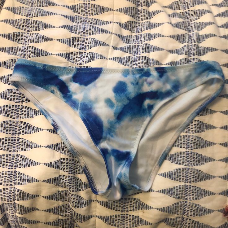 Never Worn!! In Perfect Condition! Fits Medium Or Small Bundle And Save Casual Tie Dye Fitted Swimwear, Casual Fitted Tie-dye Swimwear, Cute Tie Dye, Blue Bathing Suit, Victorias Secret Set, High Waisted Bathing Suits, Women Bathing, Roxy Women, Womens Bathing Suits