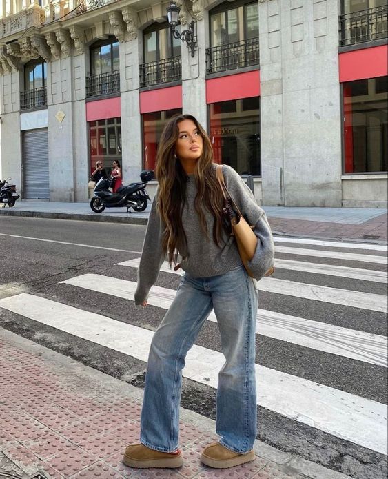 White Chunky Cardigan Outfit, Outfit For The Mall, Tennessee Outfits, Adrette Outfits, Chique Outfit, Look Legging, New York Outfits, Looks Pinterest, Mode Zara