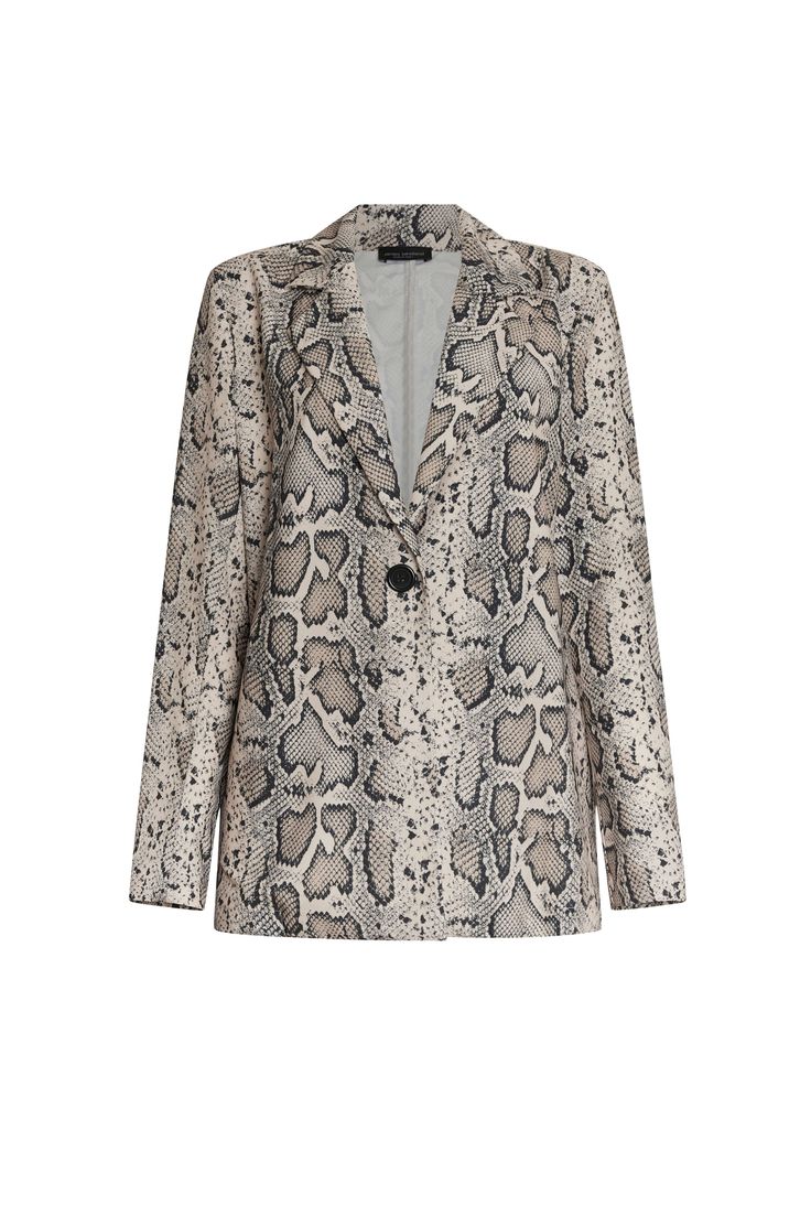 This light and flowy blazer is a James Lakeland spring staple. In an overall python print, this unique piece falls perfectly on the body and fasten with a single button. Perfectly paired with the matching camisole and trousers. 100% Polyester Machine Wash 30°C, Do not bleach, Permanent Press, Iron at Low Temperature, Dry Clean any solvent except trichloroethylene, Do Not Tumble Dry. Spring Staples, Blazer Beige, Python Print, Printed Blazer, Fine Fabric, Independent Designers Fashion, Coat Fashion, Luxury Outfits, Cloth Bags