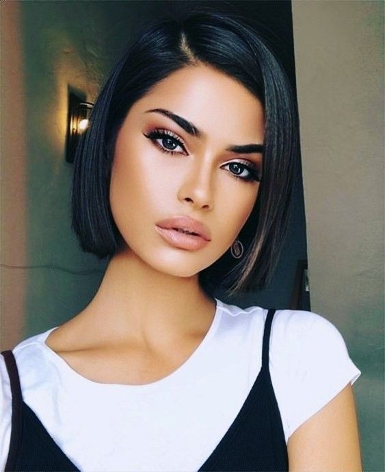 Colorful Short Hair, Haircut Black Hair, Bob Haircut Black Hair, Short Hair Tutorials, Pixies Haircut, Straight Bob Haircut, Windows To The Soul, Messy Bob Hairstyles, Short Dark Hair