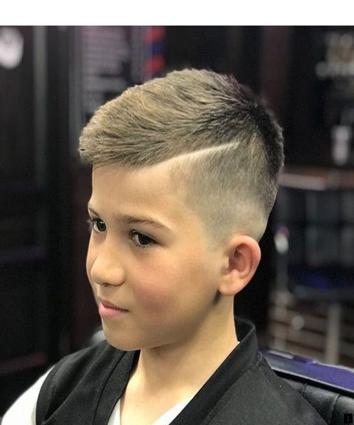 Textured Crop + Skin Fade Pictures Of Short Haircuts, Balding Mens Hairstyles, Boys Haircut Styles, Straightening Curly Hair, Boy Haircuts Short, Toddler Boy Haircuts, Boy Cuts, Mens Hair Trends, Latest Short Hairstyles