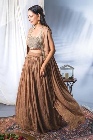 Shop for Soniya G Pink Lucknowi Cape Lehenga Set for Women Online at Aza Fashions Lucknowi Embroidery, Strappy Blouse, Cape Lehenga, Pink Thread, Modern Saree, Beaded Neckline, Pattern Embroidery, Indian Designer Outfits, Girl Online