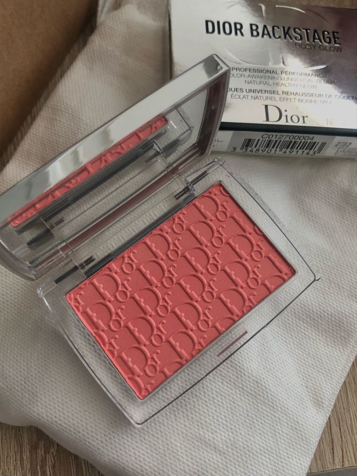 Dior Makeup Blush, Cream Blush Aesthetic, Dior Blush Aesthetic, Dior Makeup Aesthetic, Dior Rosy Glow Blush, One Size Beauty, Προϊόντα Apple, Dior Blush, Ysl Makeup