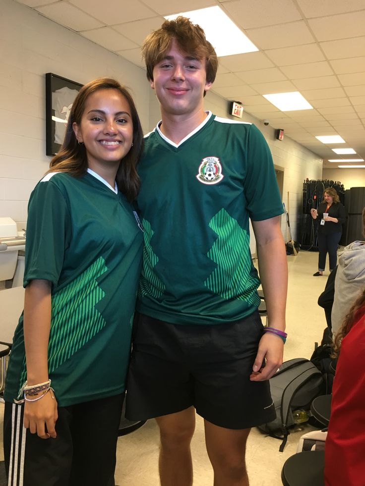 Twin Day Spirit Week Boy And Girl, Spirit Week Twin Day, Twin Day Spirit Week, Twin Day, Spirit Week, Senior Year, Boyfriend Girlfriend, Twins, Boy Or Girl