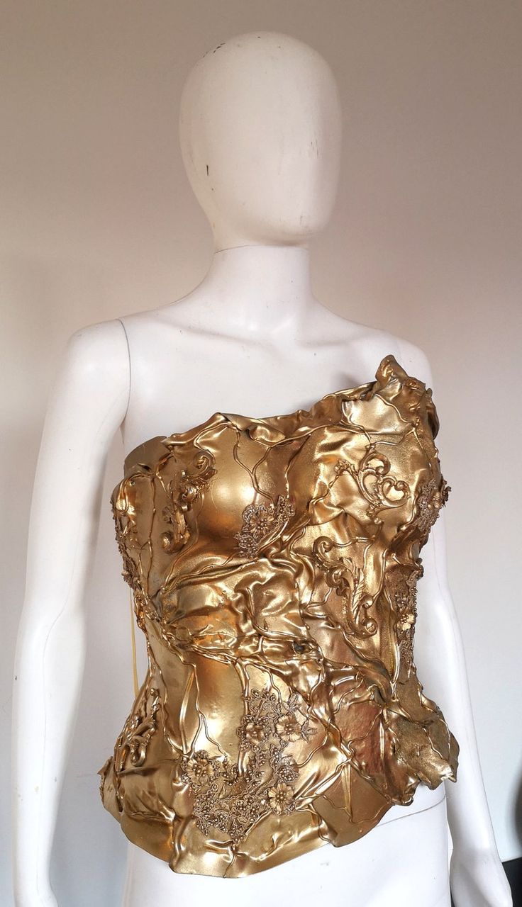 Corset Armor Queen Gold Fantasy Cosplay Breastplate Art - Etsy Corset Armor, Bra Art, Metal Bra, Royal Costume, Photos Of Cats, Opening Scene, Festival Outfits Rave, Vintage Cats, Preformance Outfits