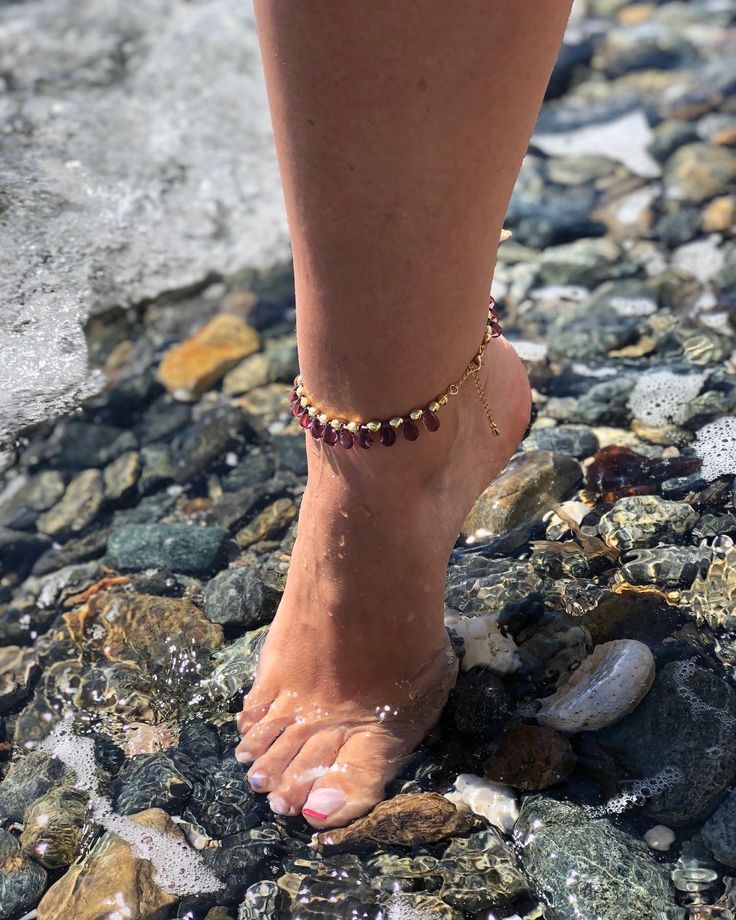 ✨🌸 Add a Touch of Elegance with Our Plum Drop Crystal Anklet! 🌸✨ Step into style with our Plum Drop Crystal Anklet, a dazzling accessory that brings a splash of sparkle to your steps! Perfect for dressing up your ankles, this anklet features stunning crystals that catch the light and add a touch of glamour to any outfit. Whether you're at the beach, a party, or just enjoying a sunny day, this anklet is your go-to for effortless charm. 🔮 Features: 💎 Glistening Crystals: Adorned with sparkling Crystal Anklet, Elegant Evening Wear, Anklet Jewelry, Body Jewellery, Sparkling Crystal, Casual Summer Dresses, Sunny Day, Versatile Style, Evening Wear